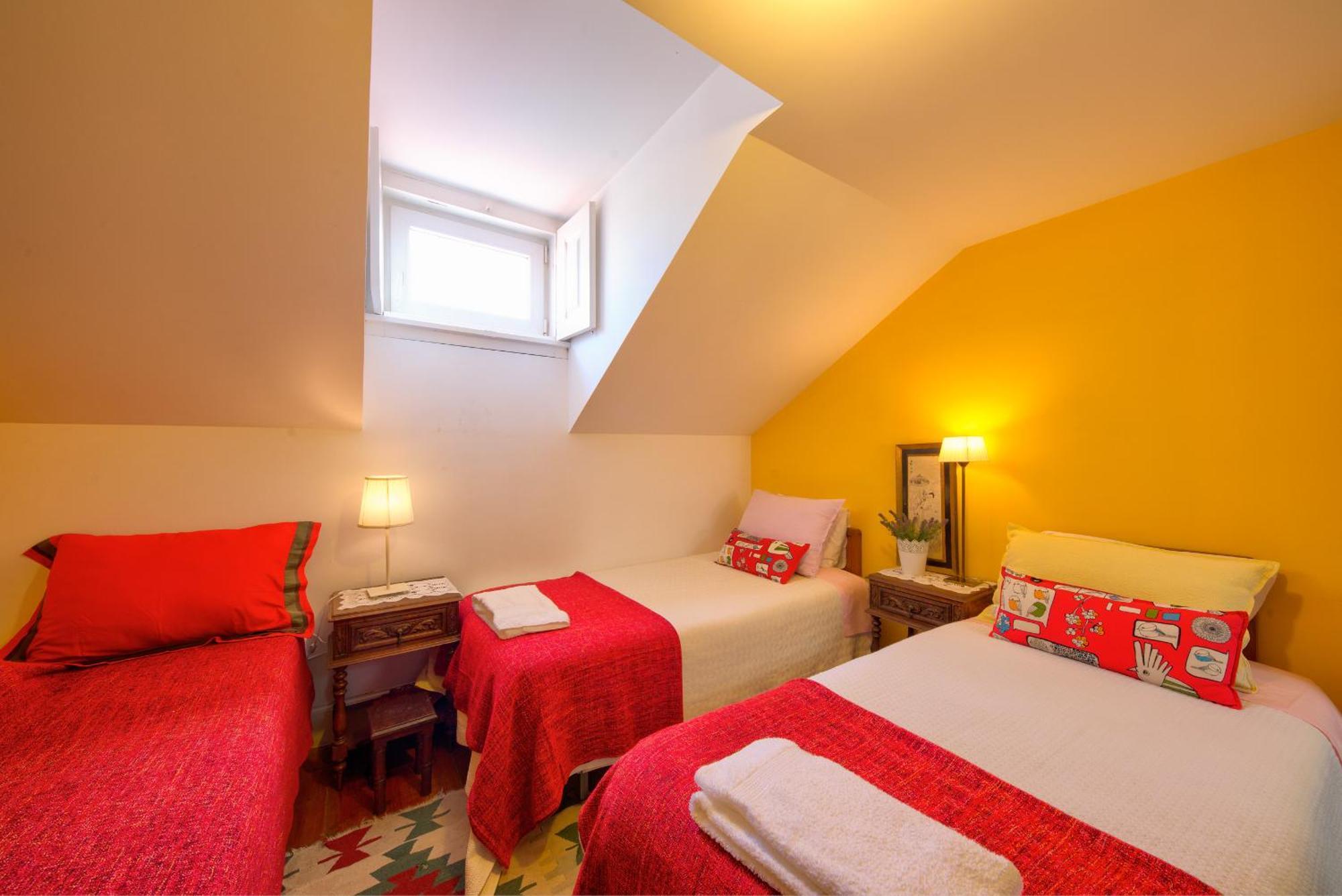 Adore Portugal Coimbra Guest House Exterior photo
